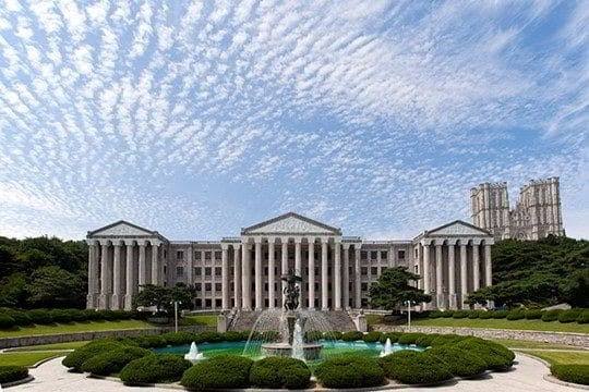 giới thiệu học bổng Đại học Kyung Hee 2026, cung cấp cơ hội hỗ trợ học phí cho sinh viên quốc tế tại Hàn Quốc.